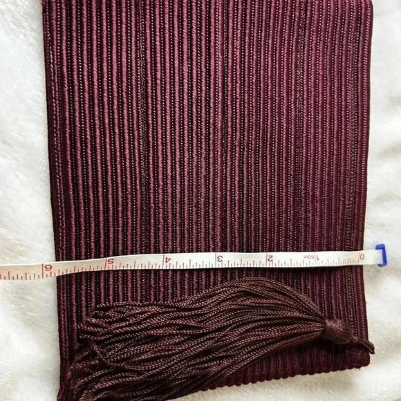 Collision NewYork made in the USA makeup bag with tassel.‎ Burgundy.EUC - Picture 6 of 9